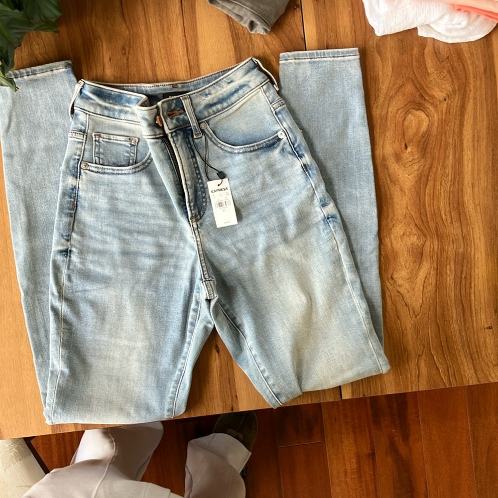 NWT Express Curvy Skinny Highrise, sz 00L